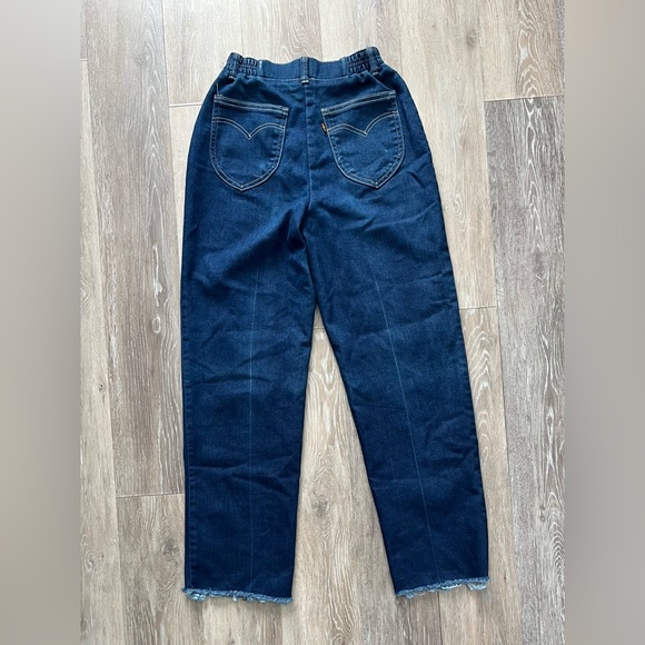 SOLD Levi’s Vintage Elastic High Waist Jeans Size 26 - Picture 9 of 11